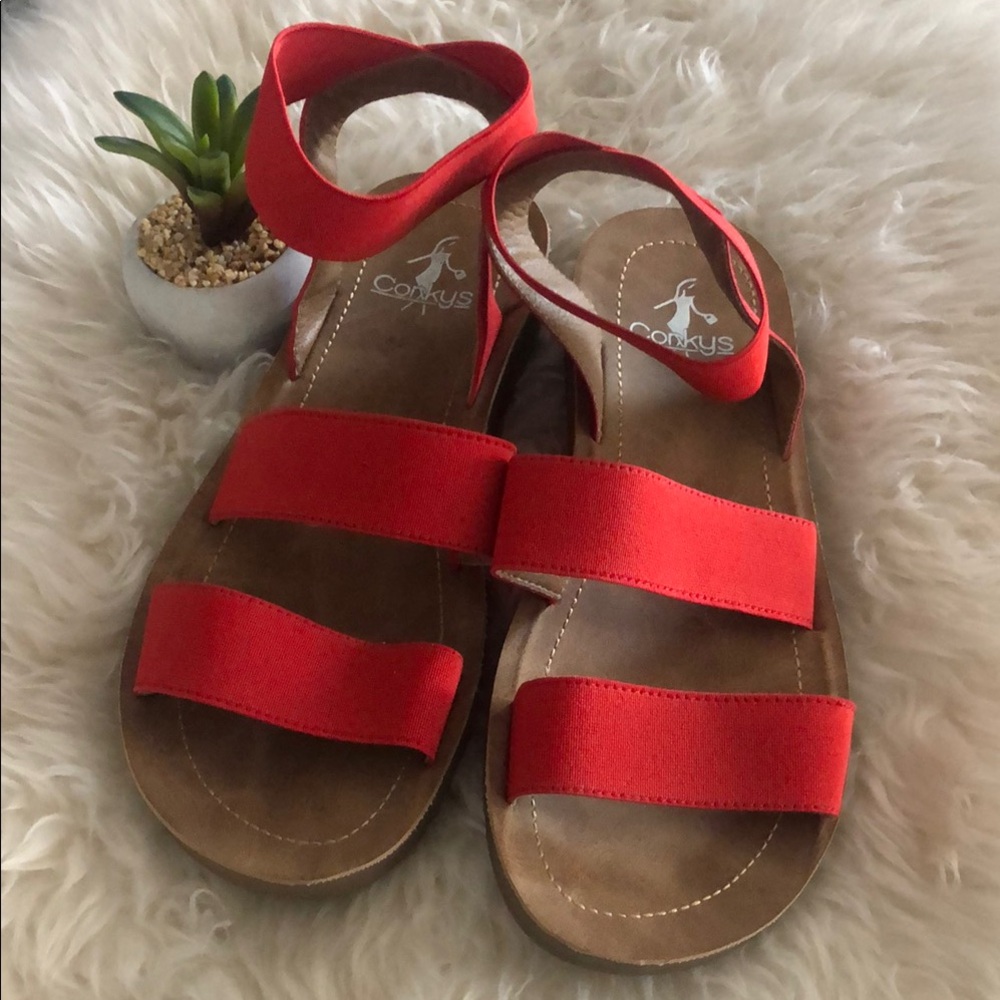 ♥️NewCORKYS Wmns 7  RED Ankle SANDALS 3/4” Heels NWOT